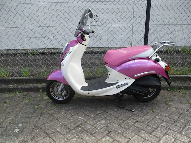 Sym - snorscooter - mio 50 pink lady - scooter - afbeelding 1 van  11