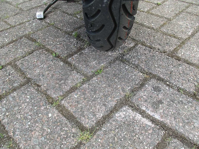 Sym - snorscooter - mio 50 pink lady - scooter - afbeelding 11 van  11