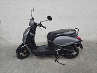 Sym - snorscooter - mio 50i - 4t 25km uitvoering ffz85x - afbeelding 1 van  7