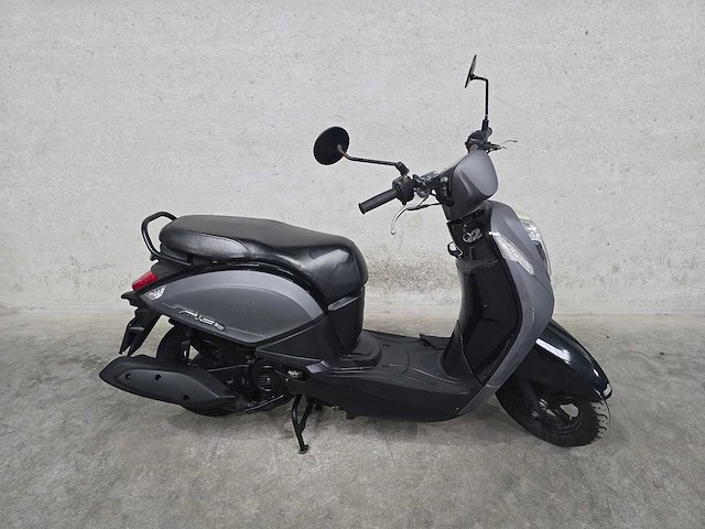 Sym - snorscooter - mio 50i - 4t 25km uitvoering ffz85x - afbeelding 2 van  7