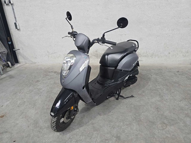 Sym - snorscooter - mio 50i - 4t 25km uitvoering ffz85x - afbeelding 3 van  7