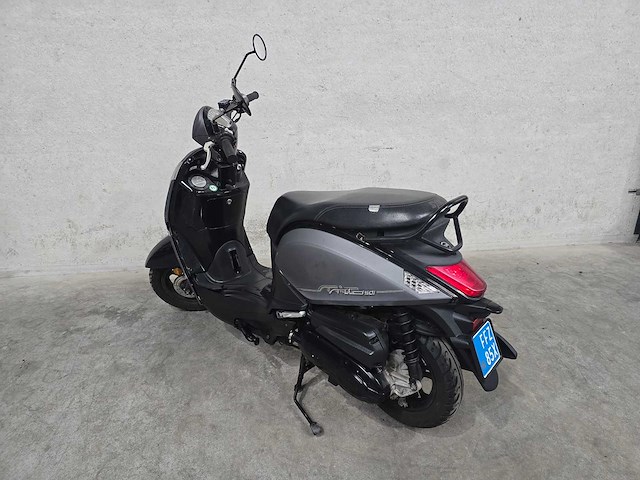 Sym - snorscooter - mio 50i - 4t 25km uitvoering ffz85x - afbeelding 6 van  7