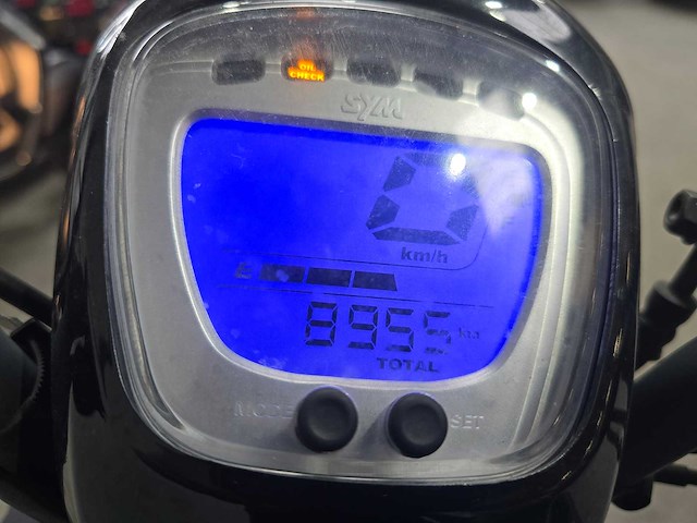 Sym - snorscooter - mio 50i - 4t 25km uitvoering ffz85x - afbeelding 7 van  7