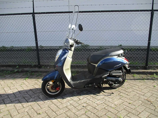 Sym - snorscooter - mio 50i - scooter - afbeelding 1 van  11
