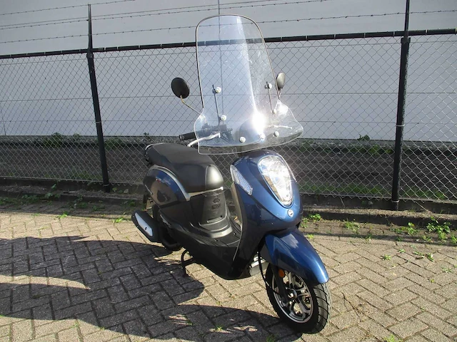Sym - snorscooter - mio 50i - scooter - afbeelding 7 van  11
