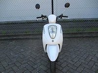Sym - snorscooter - mio 50i injectie - scooter - afbeelding 4 van  10