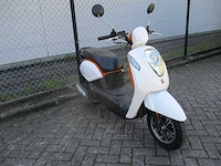 Sym - snorscooter - mio 50i injectie - scooter - afbeelding 6 van  10