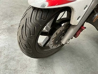 Sym - snorscooter - orbit - moped - afbeelding 11 van  14