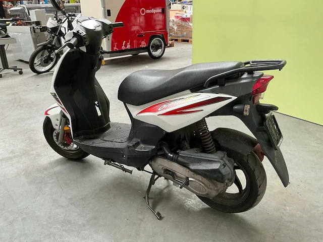 Sym - snorscooter - orbit - moped - afbeelding 8 van  14