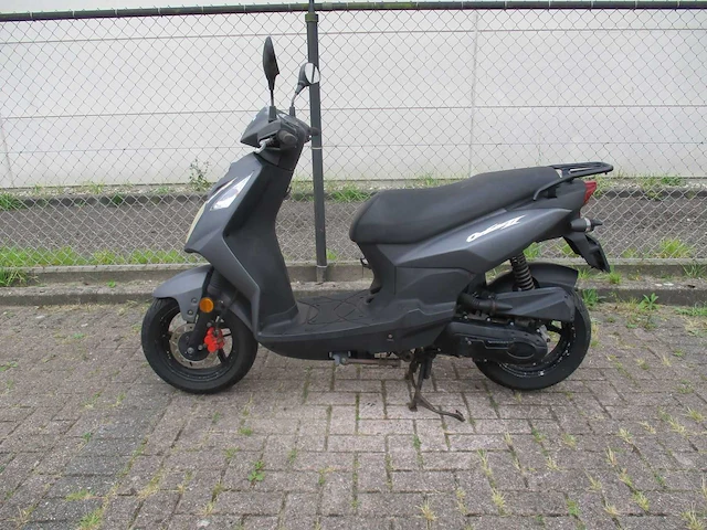 Sym - snorscooter - orbit ll - scooter - afbeelding 1 van  11