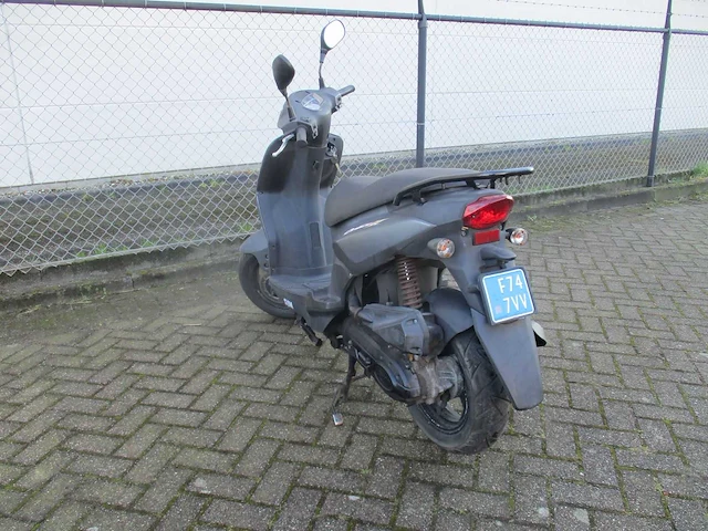 Sym - snorscooter - orbit ll - scooter - afbeelding 2 van  11