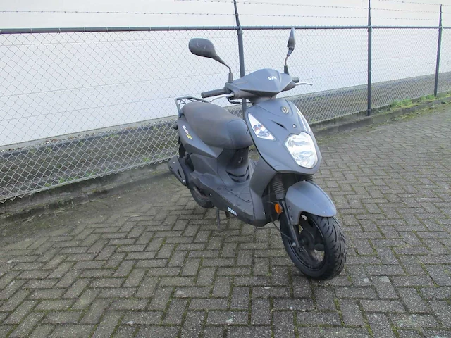 Sym - snorscooter - orbit ll - scooter - afbeelding 7 van  11