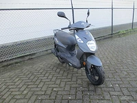 Sym - snorscooter - orbit ll - scooter - afbeelding 7 van  11