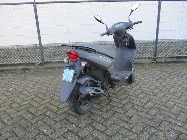Sym - snorscooter - orbit ll - scooter - afbeelding 9 van  11