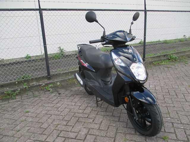 Sym - snorscooter - orbit ll 50 - scooter - afbeelding 7 van  11