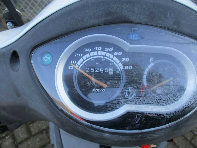 Sym - snorscooter - symphony 50 - scooter - afbeelding 3 van  11