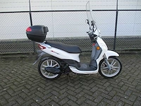 Sym - snorscooter - symphony 50 - scooter - afbeelding 8 van  11