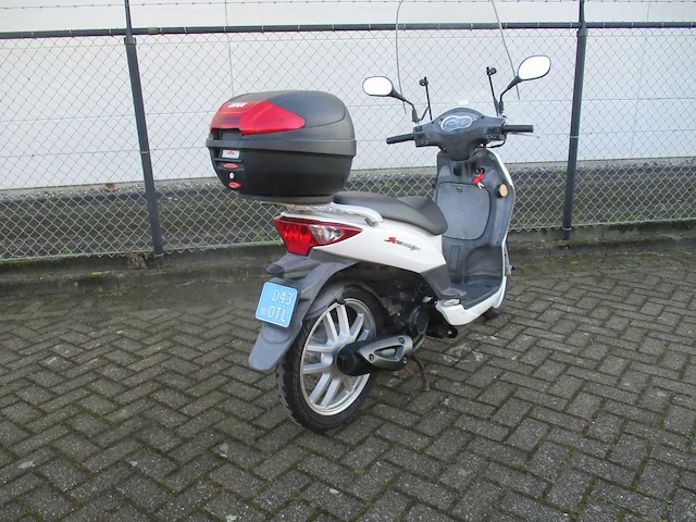 Sym - snorscooter - symphony 50 - scooter - afbeelding 9 van  11