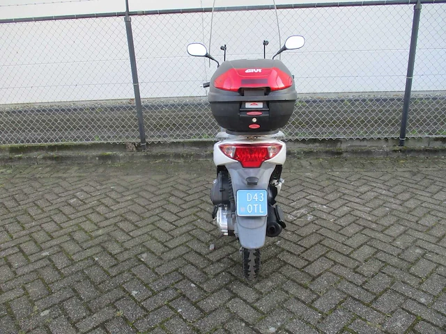 Sym - snorscooter - symphony 50 - scooter - afbeelding 10 van  11