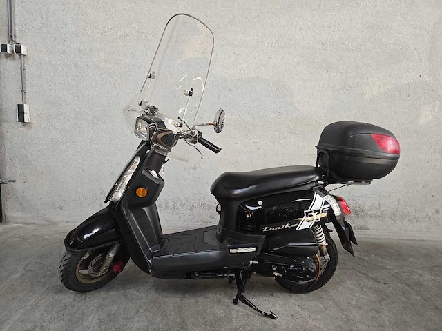 Sym - snorscooter - tonik - 4t 25km uitvoering dlk30z - afbeelding 1 van  7
