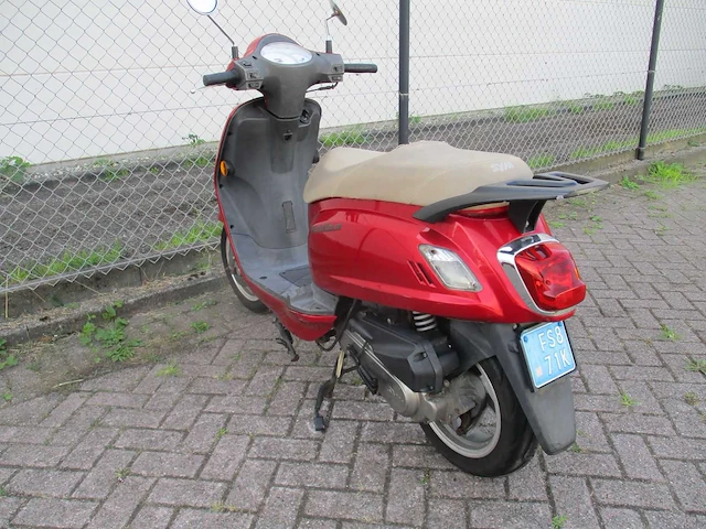 Sym alleen bedoeld voor onderdelen! - snorscooter - fiddle ii - scooter - afbeelding 2 van  11
