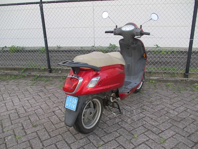 Sym alleen bedoeld voor onderdelen! - snorscooter - fiddle ii - scooter - afbeelding 9 van  11