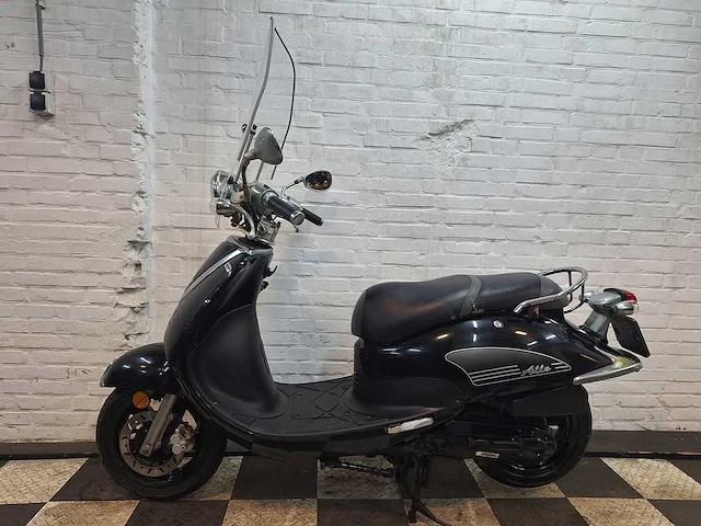 Sym allo 25 km snorscooter 4takt - afbeelding 1 van  7