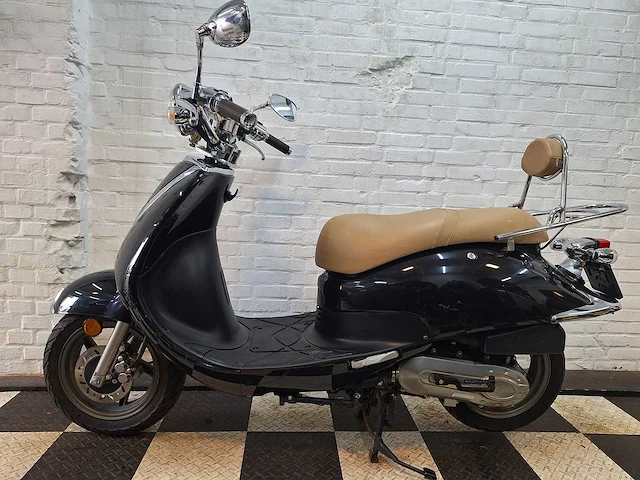 Sym allo cello 25 km snorscooter 4takt - afbeelding 1 van  7
