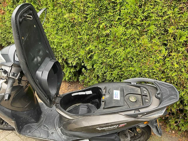 Sym bromscooter dkn-41-d - afbeelding 3 van  13