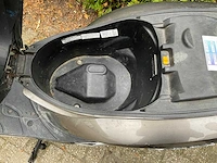 Sym bromscooter dkn-41-d - afbeelding 4 van  13