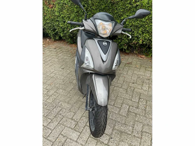 Sym bromscooter dkn-41-d - afbeelding 7 van  13