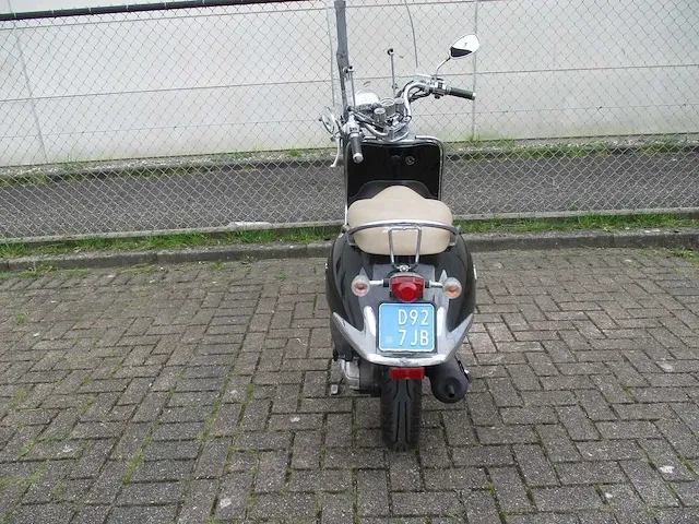 Sym cello - snorscooter - scooter - afbeelding 10 van  11