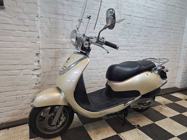 Sym cello 25 km snorscooter 4takt - afbeelding 2 van  7