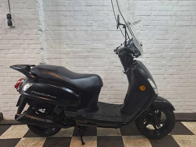 Sym fiddle 2 25 km snorscooter 4takt - afbeelding 5 van  7