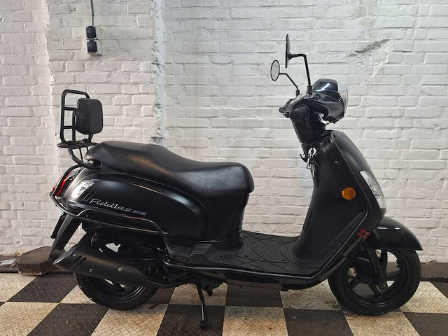 Sym fiddle 2 25 km snorscooter 4takt - afbeelding 5 van  7