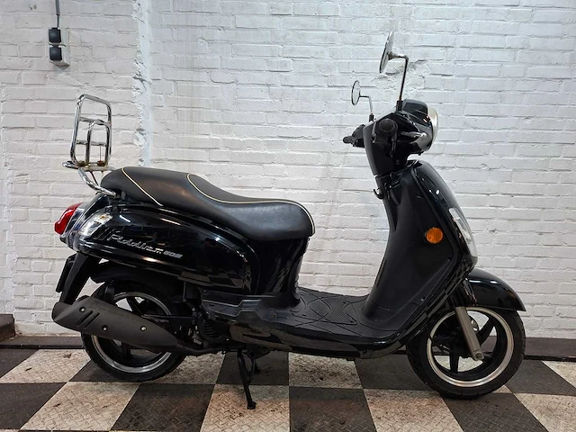 Sym fiddle 2 25 km snorscooter 4takt - afbeelding 6 van  7