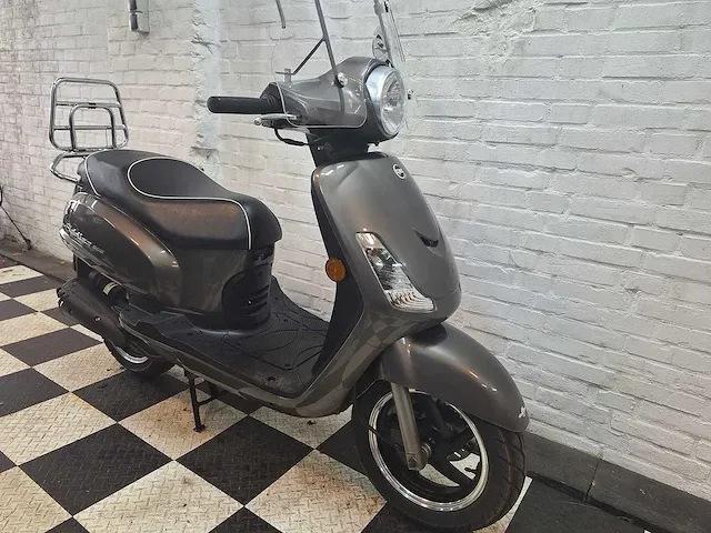Sym fiddle 2 25km snorscooter 4-takt - afbeelding 6 van  7