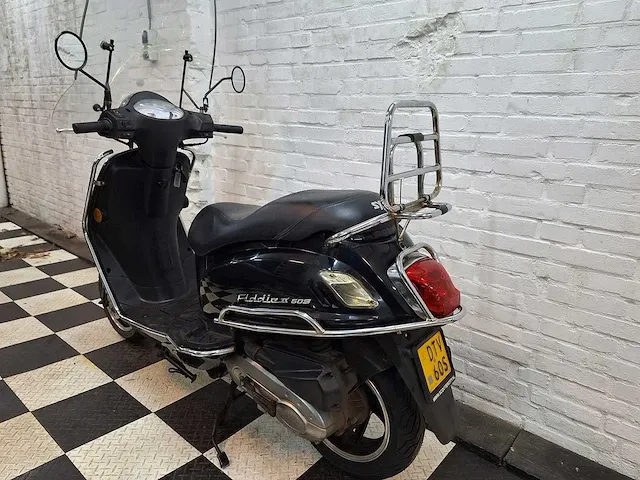 Sym fiddle 2 45 km bromscooter 4takt - afbeelding 3 van  7