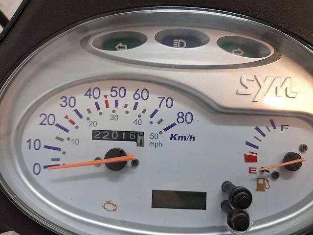 Sym fiddle 2 45 km bromscooter 4takt - afbeelding 4 van  7