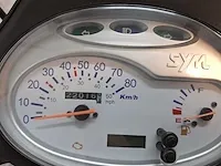 Sym fiddle 2 45 km bromscooter 4takt - afbeelding 4 van  7