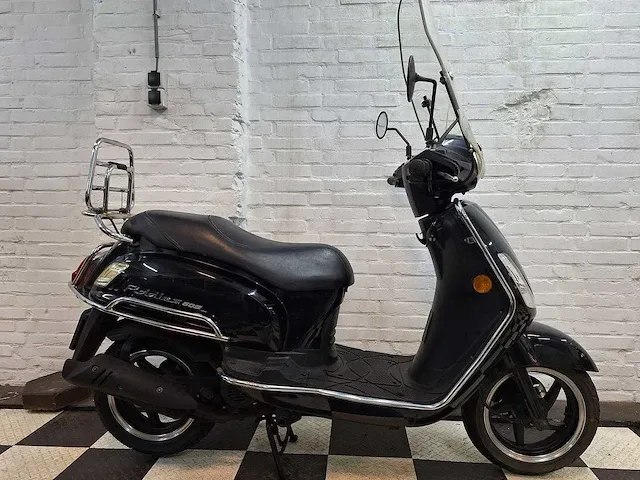 Sym fiddle 2 45 km bromscooter 4takt - afbeelding 6 van  7