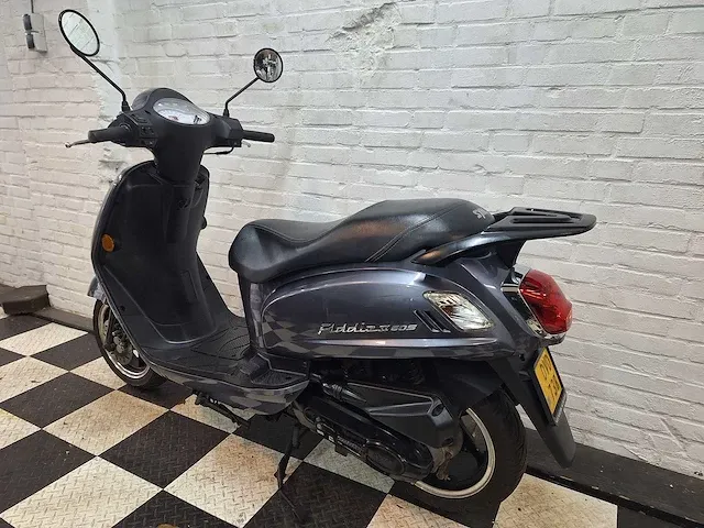Sym fiddle 2 45 km bromscooter 4takt - afbeelding 3 van  7