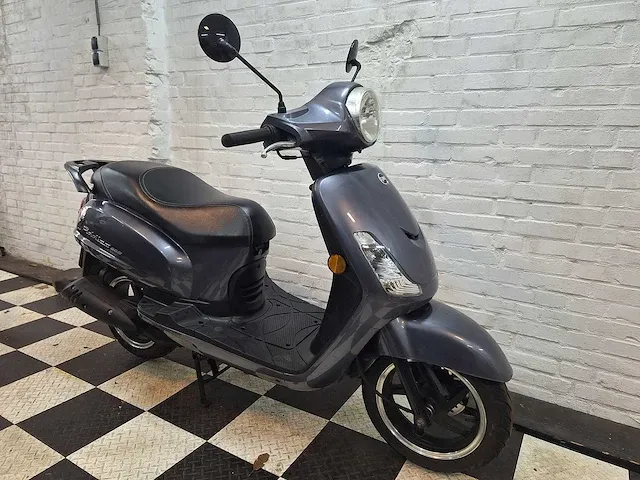 Sym fiddle 2 45 km bromscooter 4takt - afbeelding 6 van  7