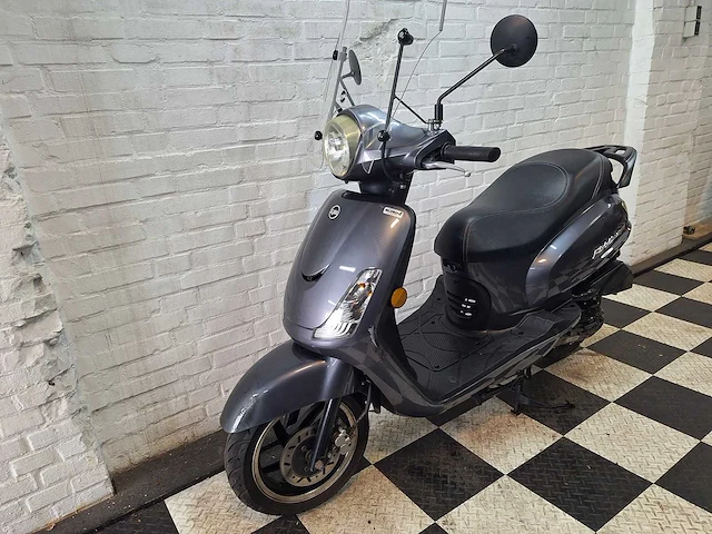 Sym fiddle 2 45 km bromscooter 4takt - afbeelding 2 van  7