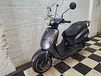 Sym fiddle 2 45 km bromscooter 4takt - afbeelding 2 van  7