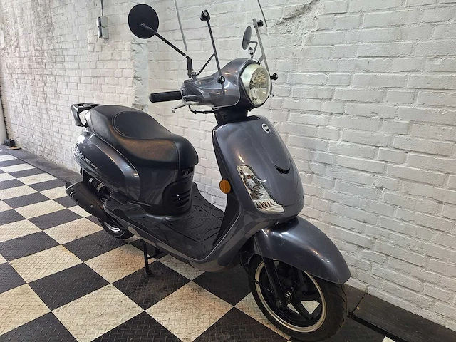 Sym fiddle 2 45 km bromscooter 4takt - afbeelding 7 van  7