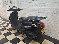 Sym fiddle 2 45 km bromscooter 4takt - afbeelding 3 van  7