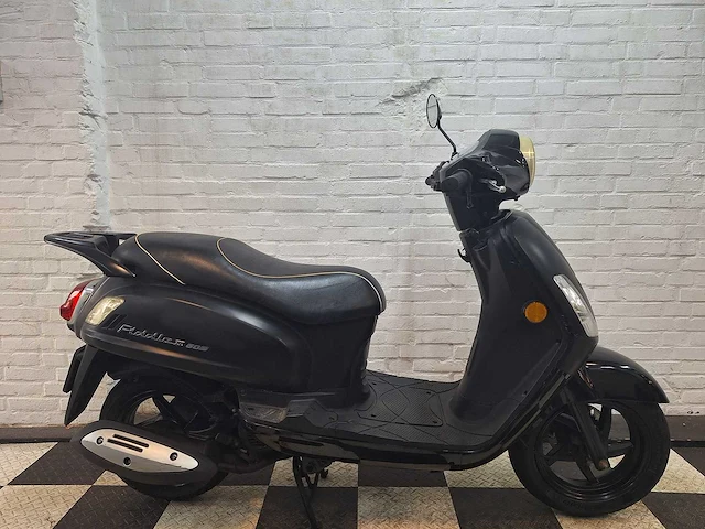 Sym fiddle 2 45 km bromscooter 4takt - afbeelding 6 van  7