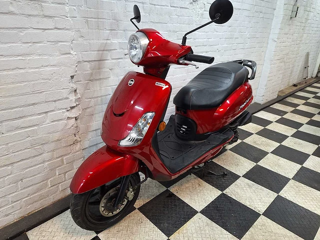 Sym fiddle 2 45 km bromscooter 4takt - afbeelding 2 van  7