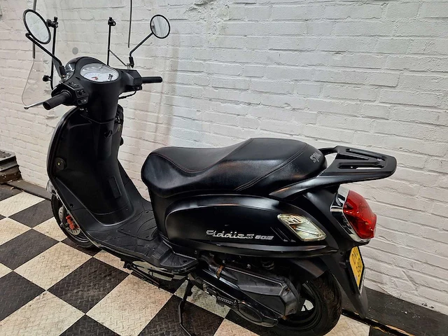 Sym fiddle 2 45 km bromscooter 4takt - afbeelding 3 van  7